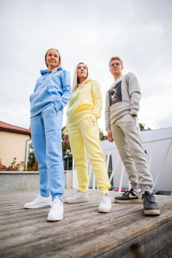 Mönna sweatpants front